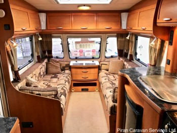 lunar-delta-ti-interior006