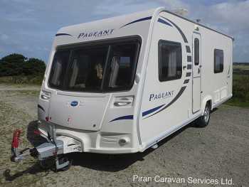 priest-bailey-pageant-sancerre037