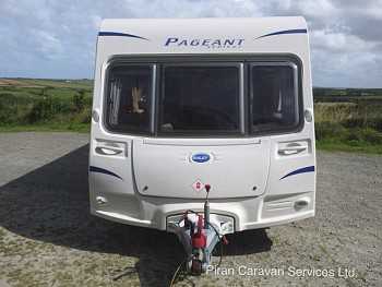 priest-bailey-pageant-sancerre038