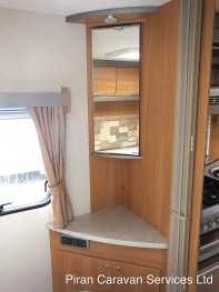 swift-challenger-560-interior028