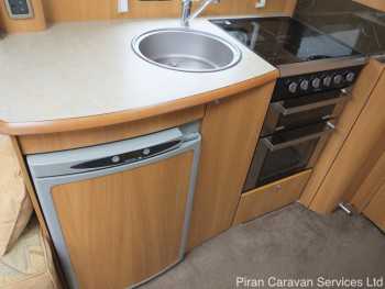 swift-challenger-480-int014