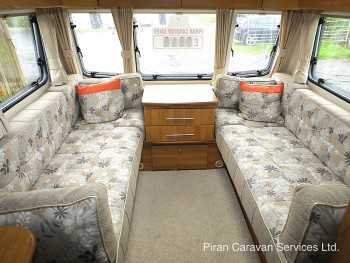 bailey-pageant-monarch-s7-int001