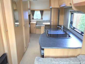 coachman-amara-interior006