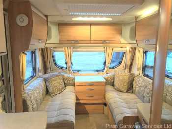 swift-challenger-580-interior
