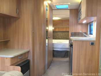 swift-challenger-580-interior004