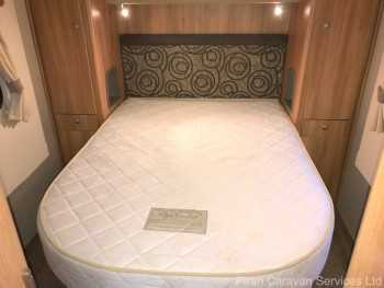swift-challenger-580-interior013