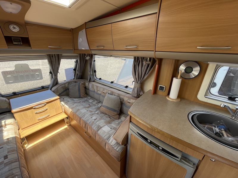 2008-swift-conqueror-480