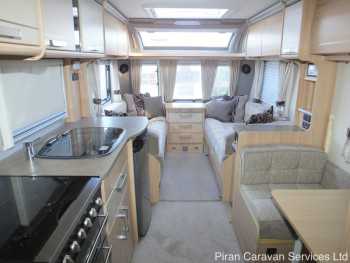 coachman-pastiche-int007